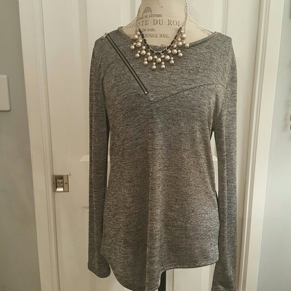 Tops - Dkny Silver/black shirt